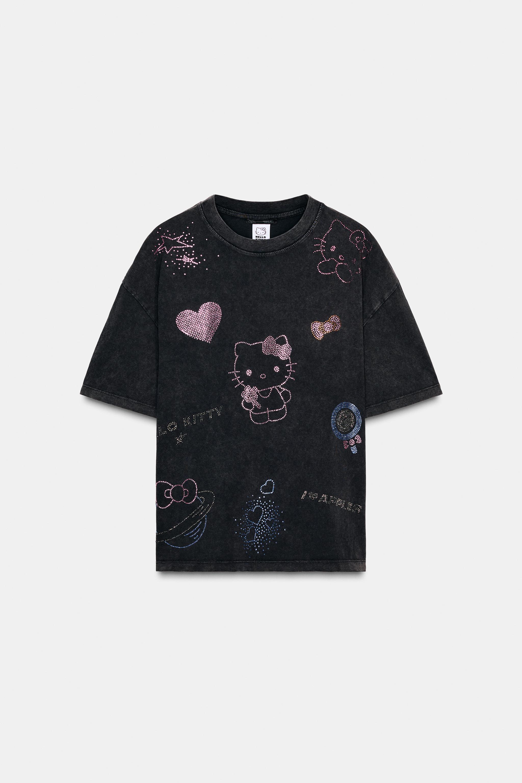 HELLO KITTY © 2025 SANRIO T-SHIRT